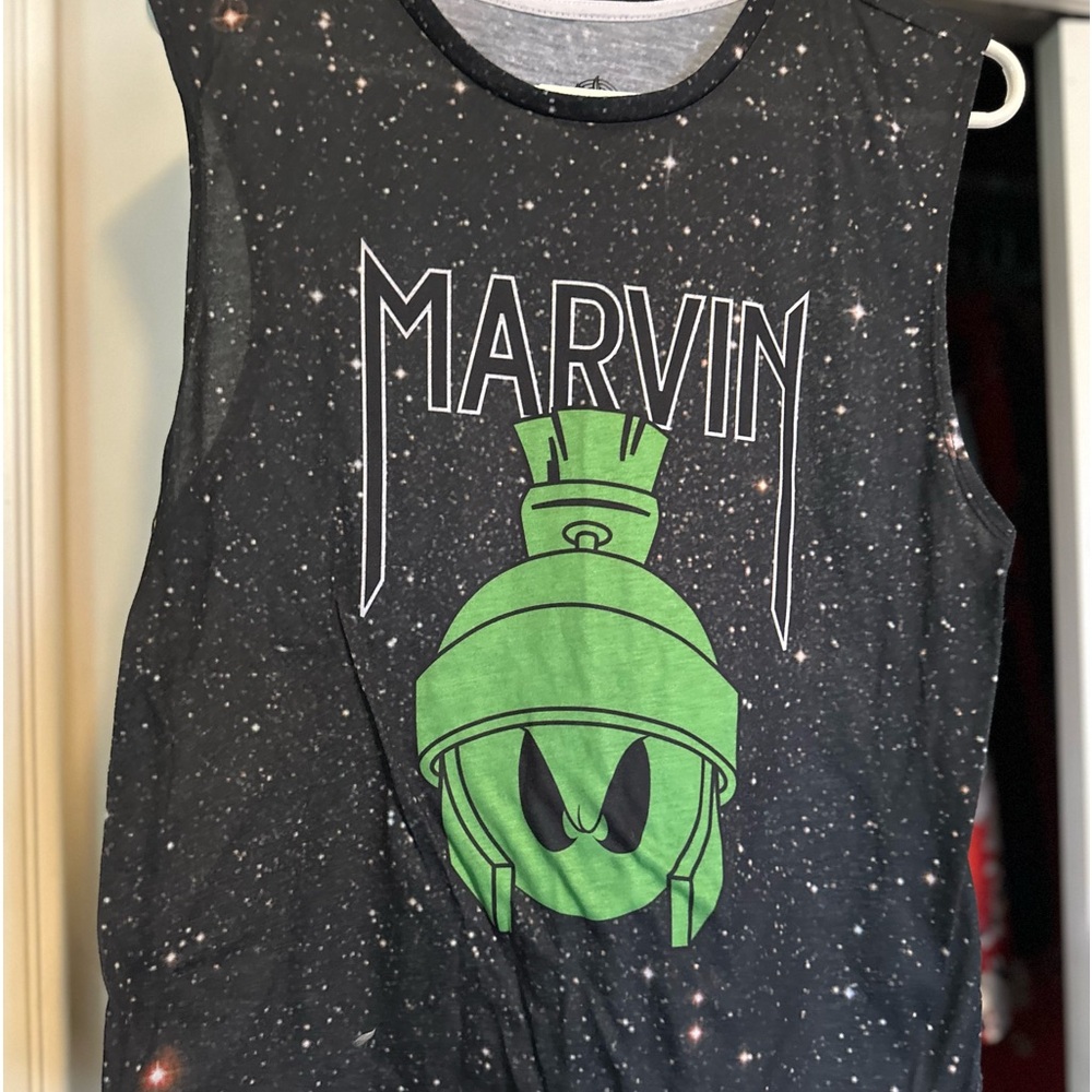 Warner Brothers women’s shirt